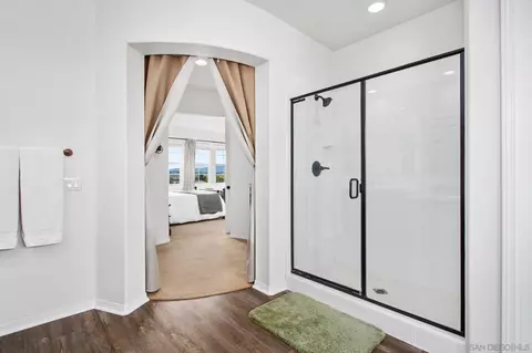 Bath - 1082 Straightaway Ct, Oceanside, CA 92057 photo 4 of 6