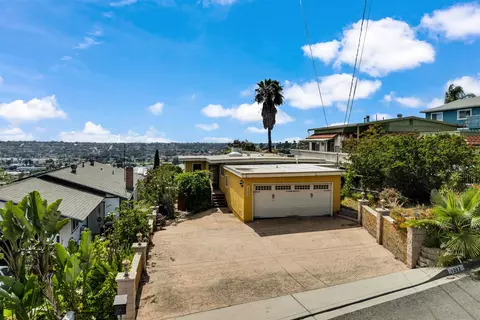 1302 Paraiso Ave, Spring Valley, CA 91977