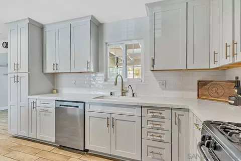 1600 Folkestone St, Spring Valley, CA 91977 photo 14
