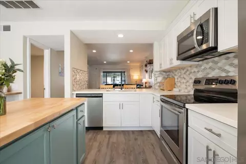 25885 Trabuco Rd #305, Lake Forest, CA 92630