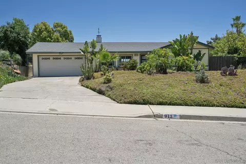 913 Buena Rosa Ct, Fallbrook, CA 92028