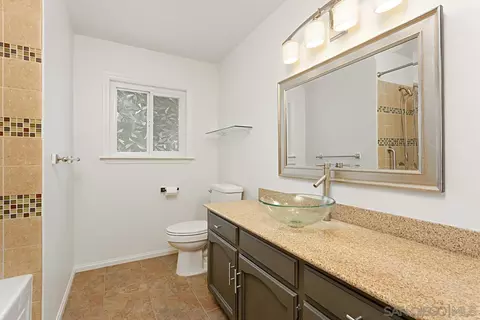 Bath - 12759 Claire Dr, Poway, CA 92064 photo 1 of 4