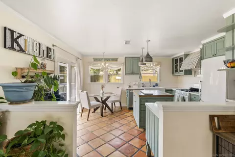 Kitchen - 15234 Hesta St, Poway, CA 92064 photo 2 of 7