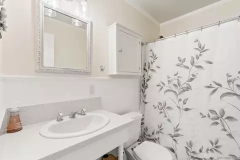 Bath - 15234 Hesta St, Poway, CA 92064 photo 2 of 2