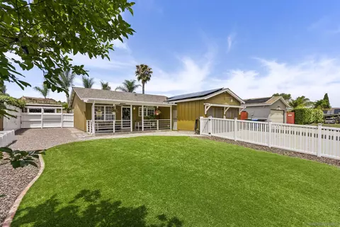 Exterior - 15234 Hesta St, Poway, CA 92064 photo 4 of 16