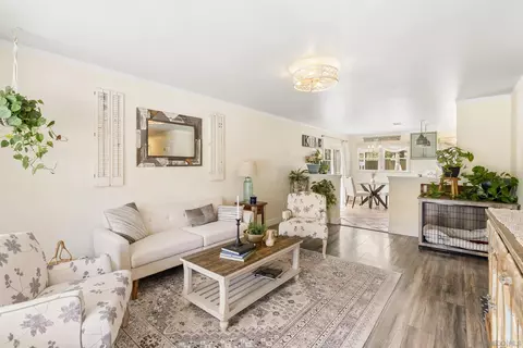 Living - 15234 Hesta St, Poway, CA 92064 photo 4 of 5