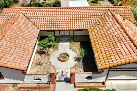 24463 Del Amo Rd, Ramona, CA 92065 photo 4