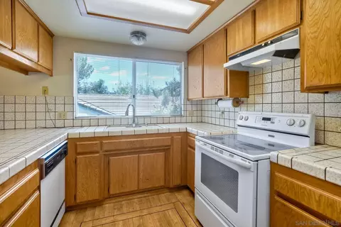 24463 Del Amo Rd, Ramona, CA 92065 photo 9
