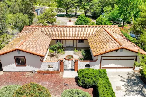 24463 Del Amo Rd, Ramona, CA 92065 photo 3