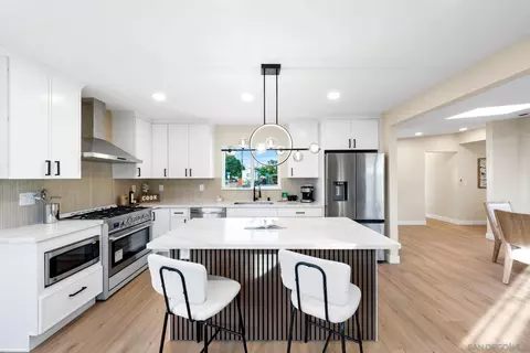 Kitchen - 11011 Meadow Terrace Dr, Santee, CA 92071 photo 2 of 8