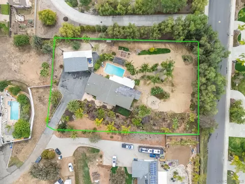 View/Area - 2239 Orange Ave, Escondido, CA 92029 photo 9 of 10