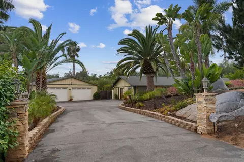 Exterior - 2239 Orange Ave, Escondido, CA 92029 photo 2 of 17