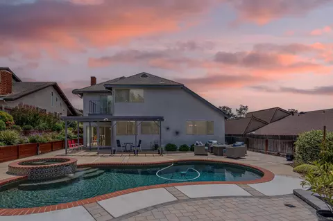 12824 Via Caballo Rojo, San Diego, CA 92129
