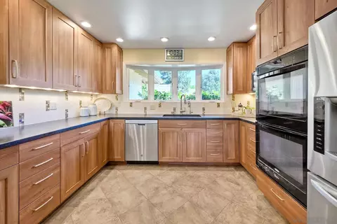Kitchen - 13065 Edina Way, Poway, CA 92064 photo 3 of 5