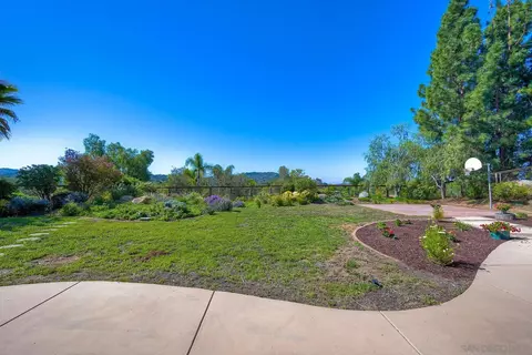Exterior - 13065 Edina Way, Poway, CA 92064 photo 10 of 11