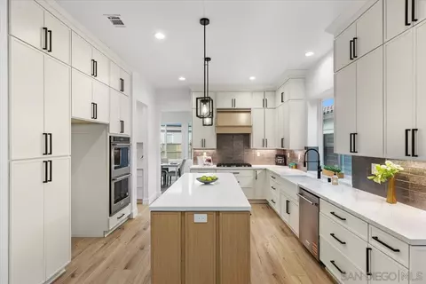 Kitchen - 2196 Kirkcaldy Rd, Fallbrook, CA 92028 photo 1 of 6