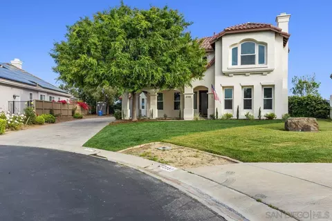 Exterior - 2196 Kirkcaldy Rd, Fallbrook, CA 92028 photo 3 of 10