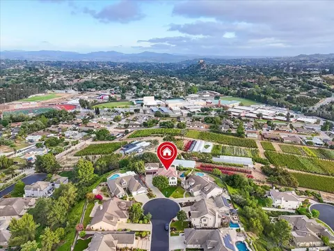 View/Area - 2196 Kirkcaldy Rd, Fallbrook, CA 92028 photo 5 of 11