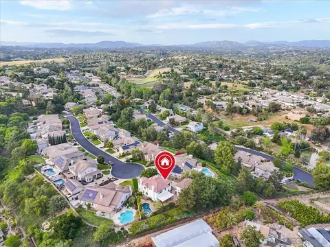 View/Area - 2196 Kirkcaldy Rd, Fallbrook, CA 92028 photo 2 of 11