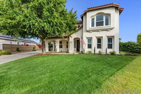 Exterior - 2196 Kirkcaldy Rd, Fallbrook, CA 92028 photo 2 of 10