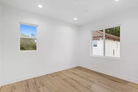 Bedroom - 2196 Kirkcaldy Rd, Fallbrook, CA 92028 photo 3 of 4
