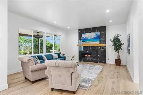 Living - 2196 Kirkcaldy Rd, Fallbrook, CA 92028 photo 1 of 4