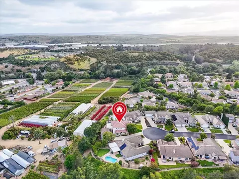 View/Area - 2196 Kirkcaldy Rd, Fallbrook, CA 92028 photo 3 of 11