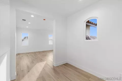 Entry Way - 2196 Kirkcaldy Rd, Fallbrook, CA 92028 photo 3 of 3