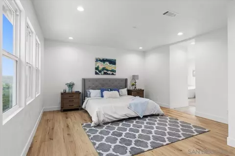Bedroom - 2196 Kirkcaldy Rd, Fallbrook, CA 92028 photo 2 of 4