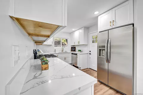 9727 Kalmia Ln, Escondido, CA 92029 photo 19
