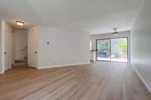 8450 Via Sonoma #103, La Jolla, CA 92037