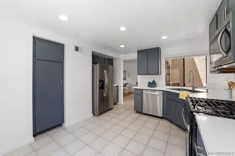 9819 Mariposa Dr, Rancho Cucamonga, CA 91730 photo 12