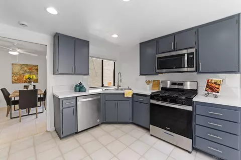 9819 Mariposa Dr, Rancho Cucamonga, CA 91730