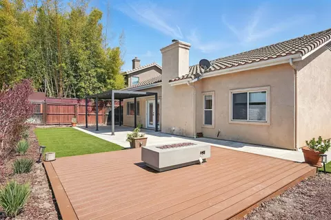 Exterior - 3948 Baja Vis, Oceanside, CA 92058 photo 2 of 9