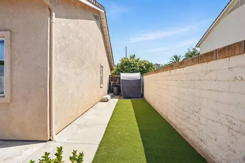 Exterior - 3948 Baja Vis, Oceanside, CA 92058 photo 6 of 9