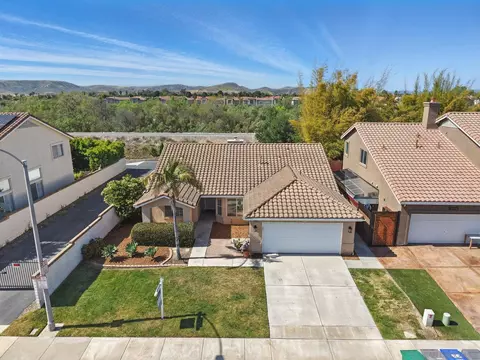 View/Area - 3948 Baja Vis, Oceanside, CA 92058 photo 3 of 6