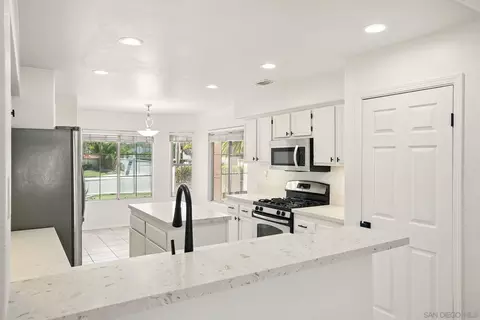 Kitchen - 3948 Baja Vis, Oceanside, CA 92058 photo 2 of 9