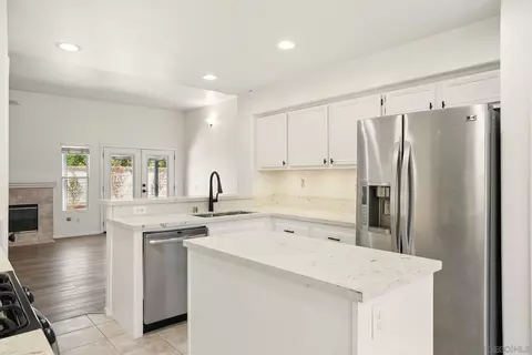Kitchen - 3948 Baja Vis, Oceanside, CA 92058 photo 8 of 9