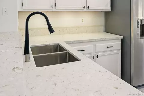 Kitchen - 3948 Baja Vis, Oceanside, CA 92058 photo 5 of 9