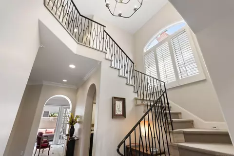 Entry Way - 7715 Ivanhoe Ave, La Jolla, CA 92037 photo 1 of 3