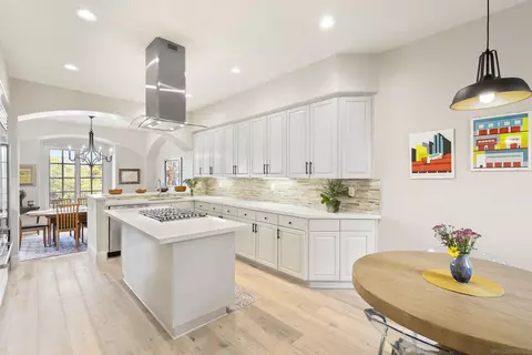 Kitchen - 7715 Ivanhoe Ave, La Jolla, CA 92037 photo 3 of 3