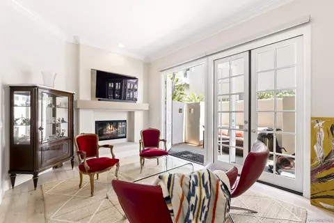 Living - 7715 Ivanhoe Ave, La Jolla, CA 92037 photo 2 of 3