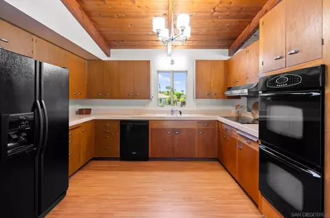 1201 Via Barranca, La Jolla, CA 92037 photo 11