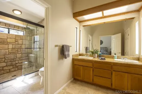 Bath - 1603 Camino Del Sequan, Alpine, CA 91901 photo 2 of 3