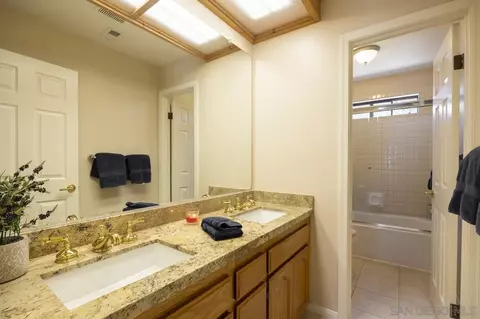 Bath - 1603 Camino Del Sequan, Alpine, CA 91901 photo 3 of 3