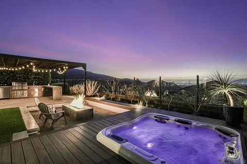 15918 Sarah Ridge Rd, San Diego, CA 92127