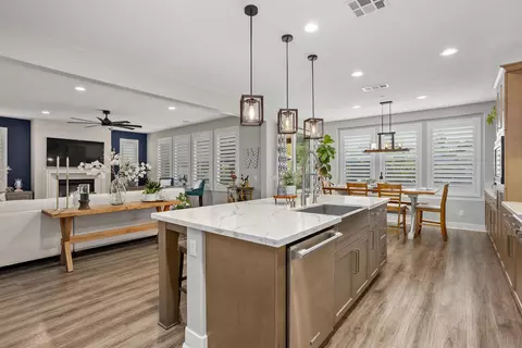 Kitchen - 303 Ventasso Way, Fallbrook, CA 92028 photo 5 of 7