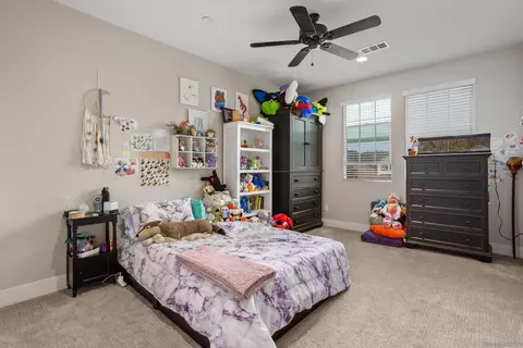 Bedroom - 303 Ventasso Way, Fallbrook, CA 92028 photo 2 of 5