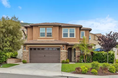 Exterior - 303 Ventasso Way, Fallbrook, CA 92028 photo 6 of 17