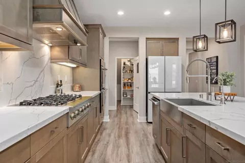 Kitchen - 303 Ventasso Way, Fallbrook, CA 92028 photo 3 of 7